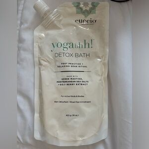 Yogahhh Detox Bath by Cuccio Somatology